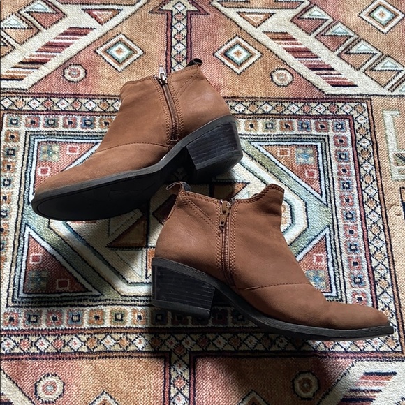 Vagabond Leather Ankle Boots - Picture 3 of 6